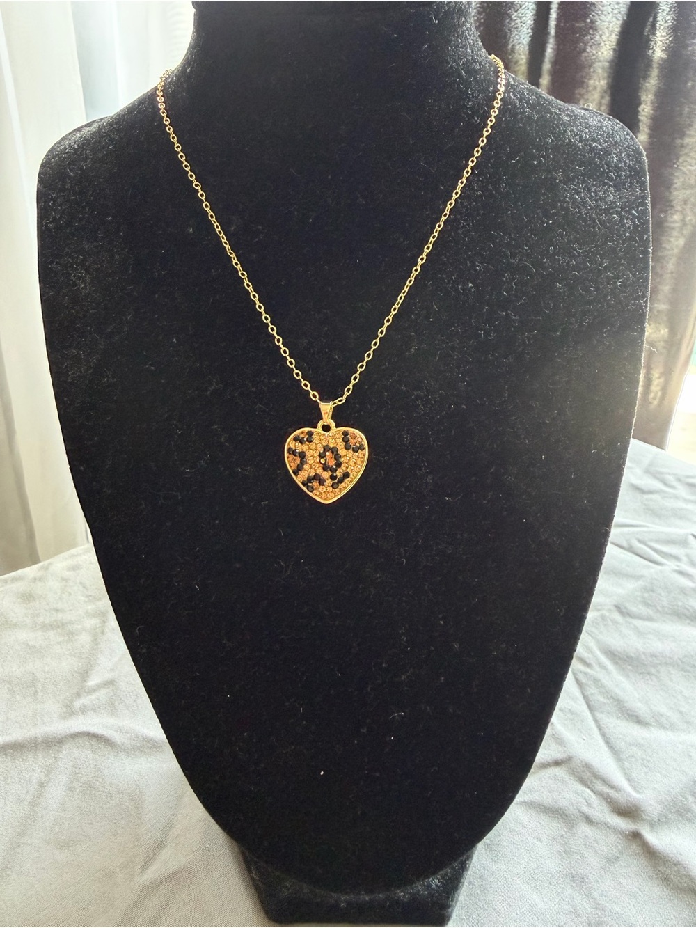 Gold Heart Pendant Necklace with Black Accent Stones - Unbranded - Picture 3 of 3